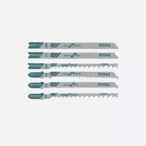 Cortes precisos y eficientes en metal con las Hojas para Sierra Caladora TOTAL de 50 mm y 12 TPI.